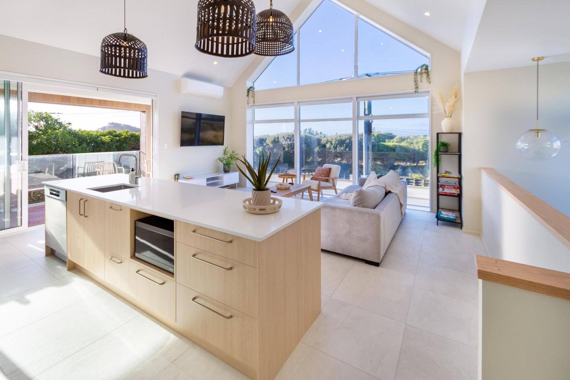 Luxury Beachside Living Elegant 3-Bedroom Haven Christchurch Bagian luar foto