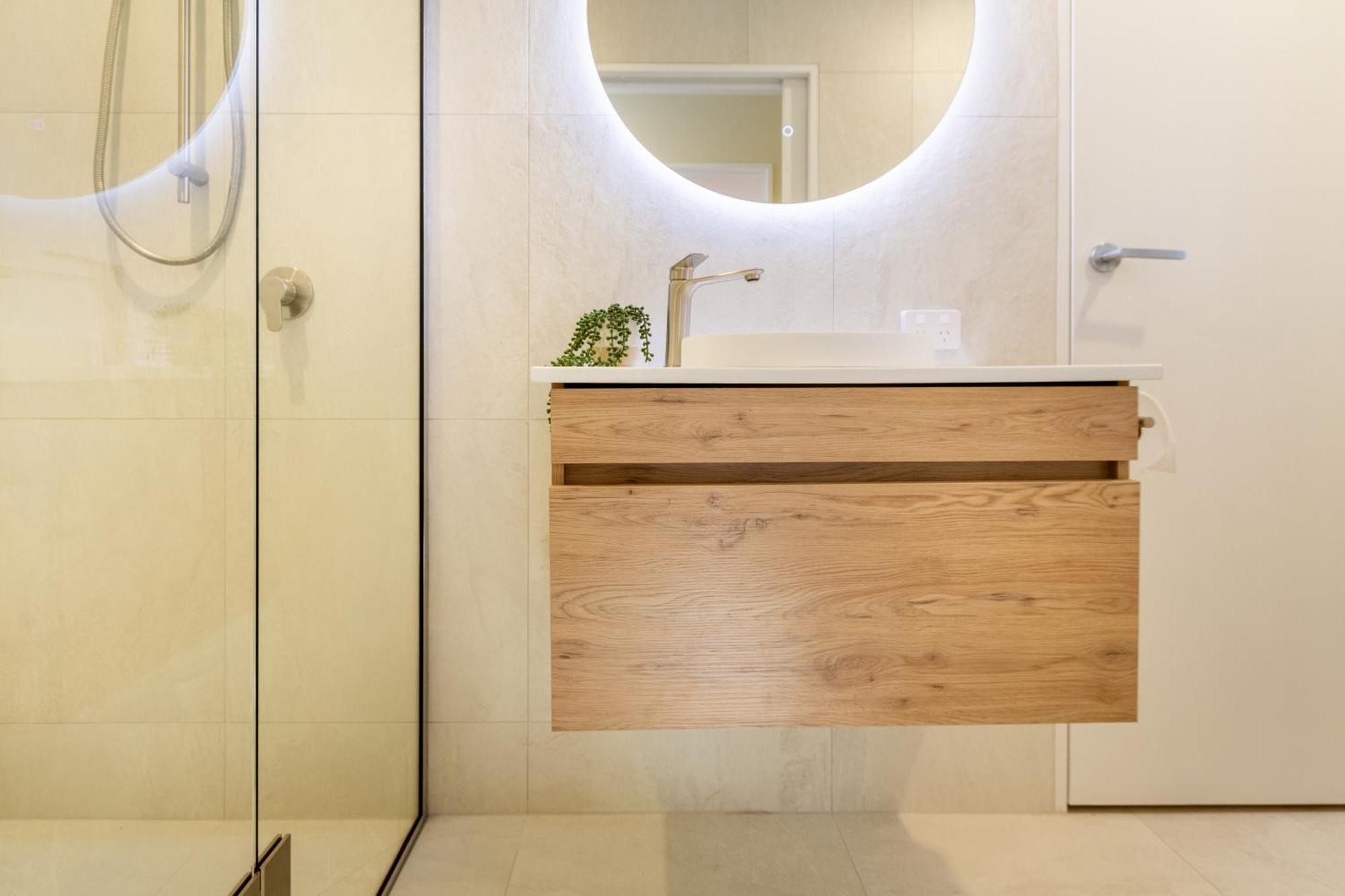 Luxury Beachside Living Elegant 3-Bedroom Haven Christchurch Bagian luar foto