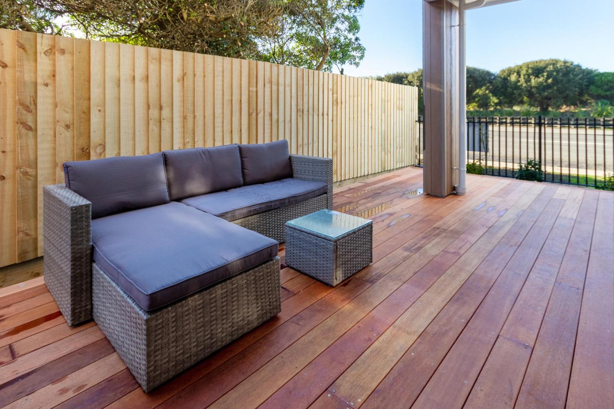 Luxury Beachside Living Elegant 3-Bedroom Haven Christchurch Bagian luar foto
